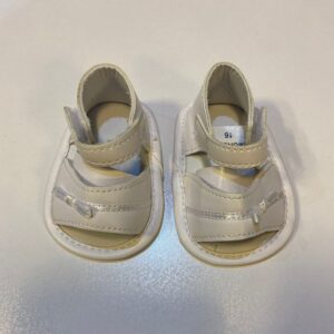 دبنهامز Debenhams