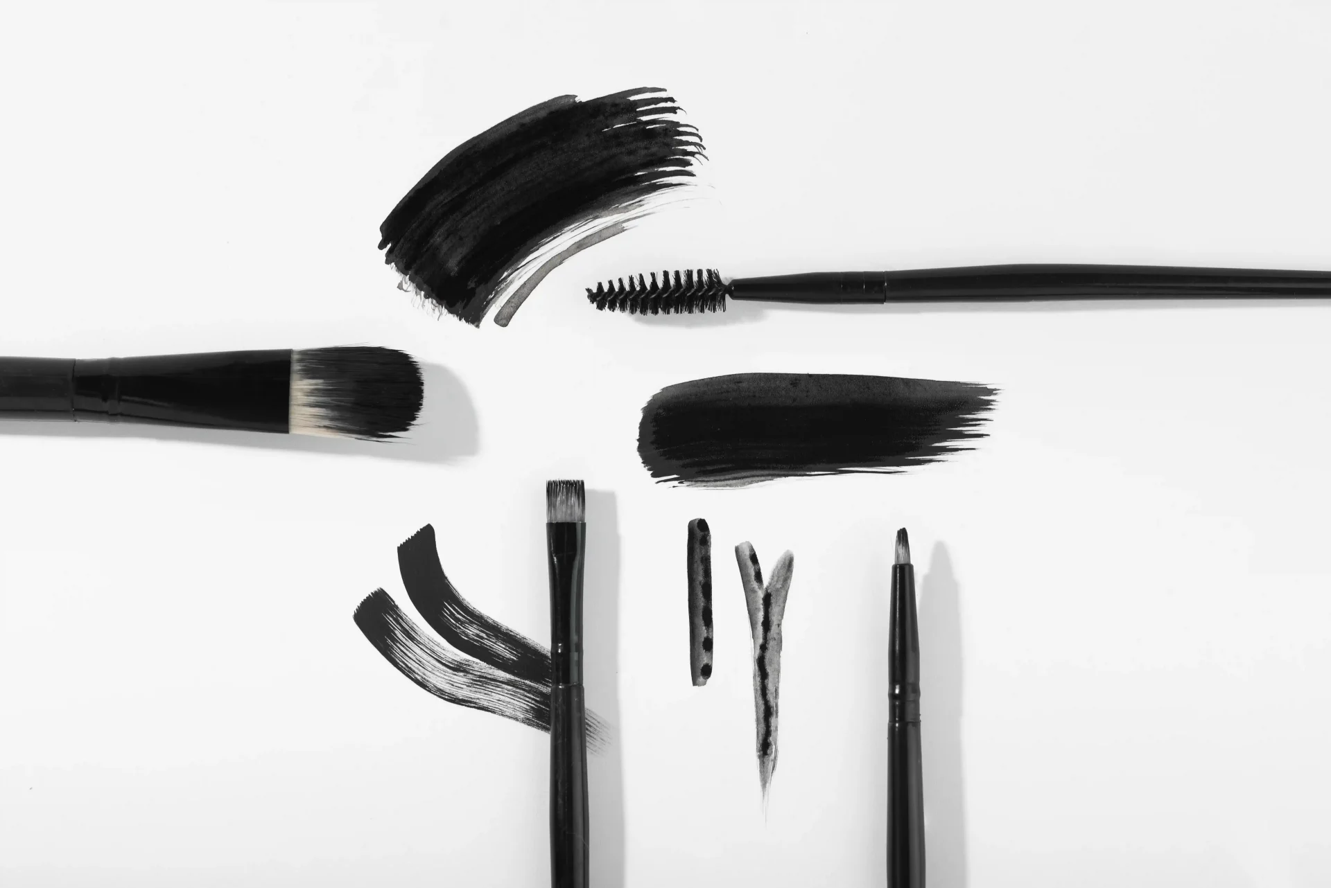 ریمل خوب باید چه ویژگی هایی داشته باشد؟ 4 ریمل خوب باید چه ویژگی هایی داشته باشد؟ (1)