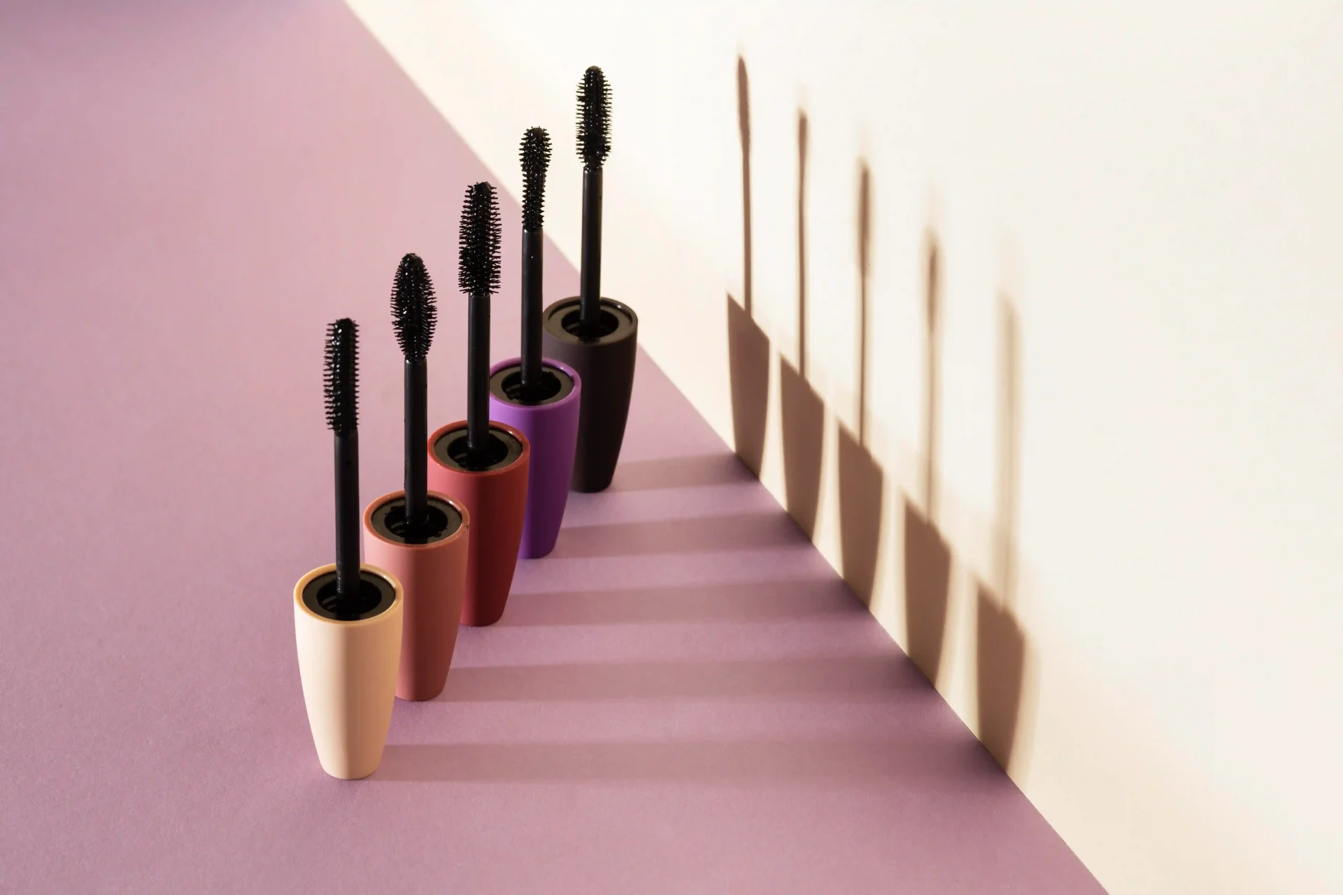 ریمل خوب باید چه ویژگی هایی داشته باشد؟ 2 ریمل خوب باید چه ویژگی هایی داشته باشد؟ (3)