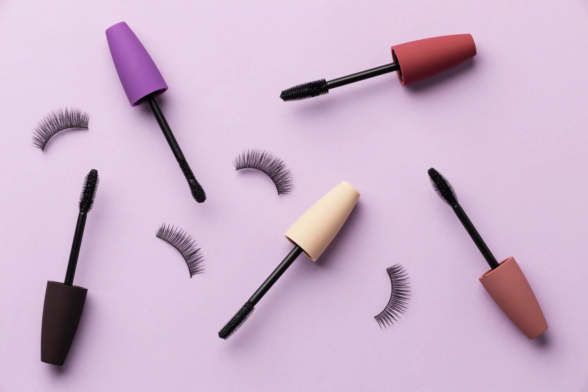 ریمل خوب باید چه ویژگی هایی داشته باشد؟ 3 ریمل خوب باید چه ویژگی هایی داشته باشد؟ (4)