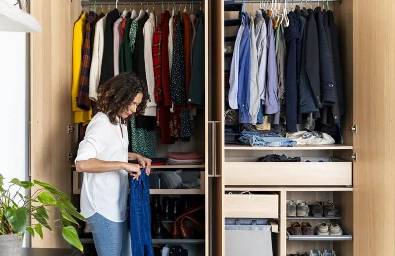 کمد لباس زنانه ؛ این آیتمها باید در کمدتان باشد 3 کمد لباس زنانه ؛ این آیتم_ها باید در کمدتان باشد (5).jpg